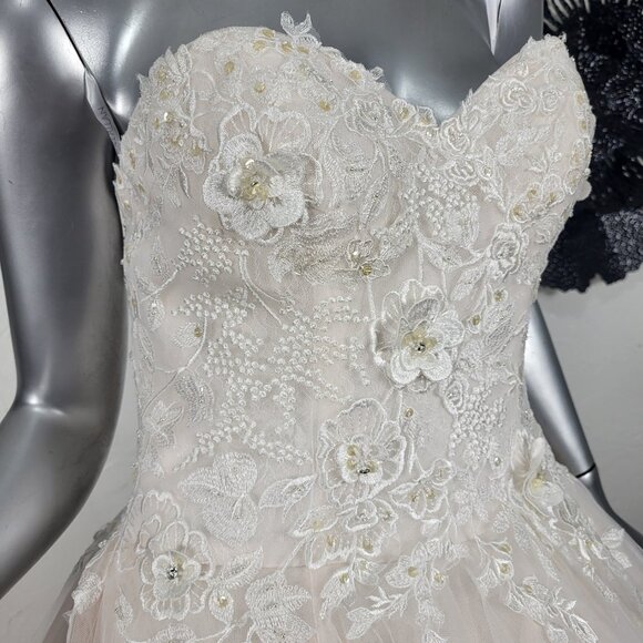 NWT~$2150~LO'ADORO~2/4~IVORY BLUSH STRAPLESS LACE BALL GOWN WEDDING DRESS - Picture 4 of 16